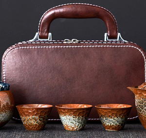 Zen Shibayaki Dragon Scale One Pot, 3 Cups and One Can with Brown Leather Bag